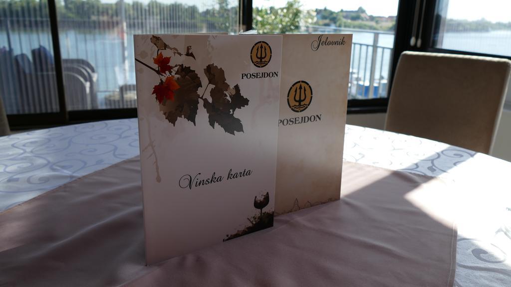 B&B Posejdon 斯雷姆斯卡米特罗维察 外观 照片